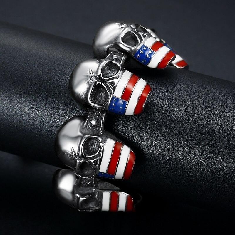 Винтидж гривна с череп